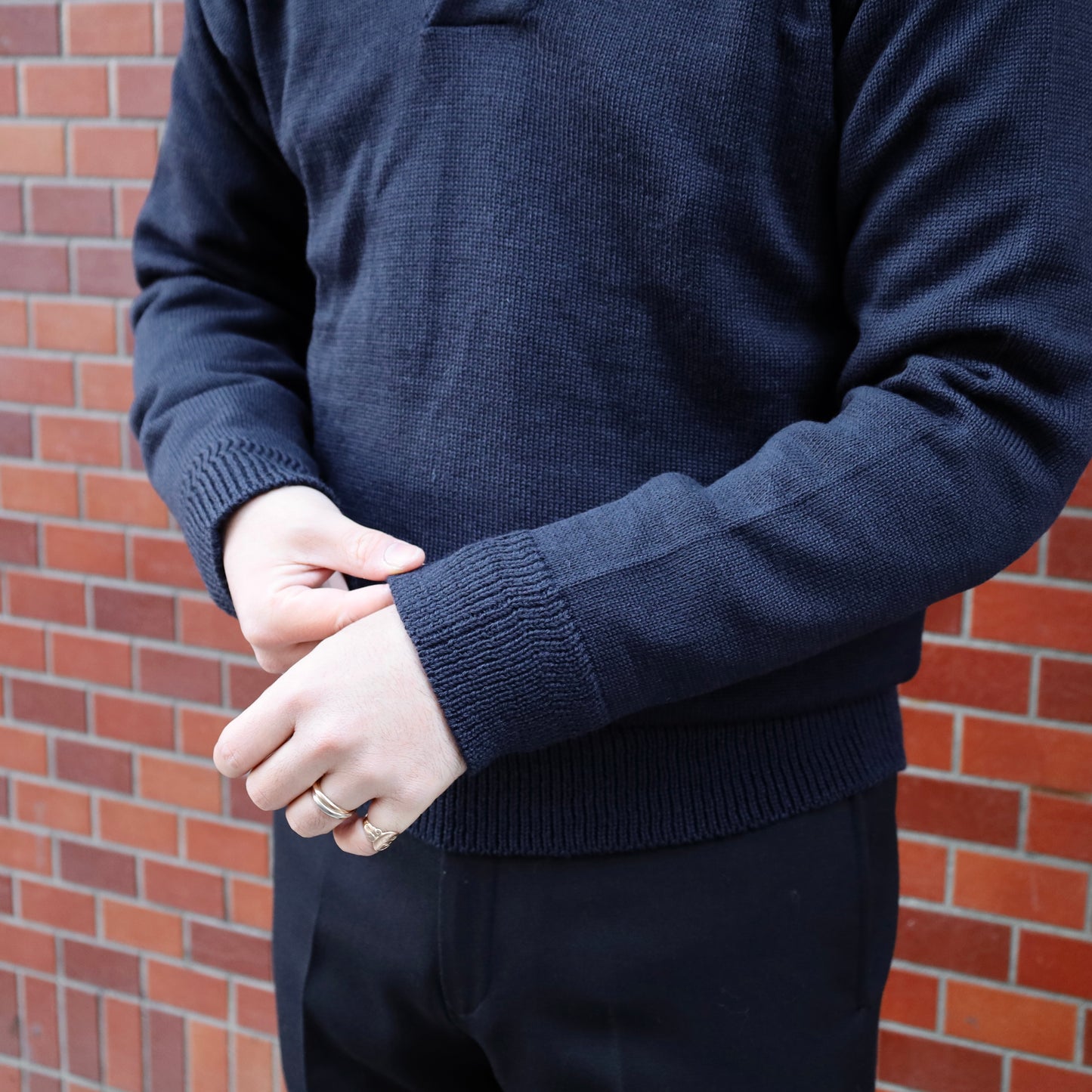 U.S.ARMY ENGINEER V NECK SWEATER