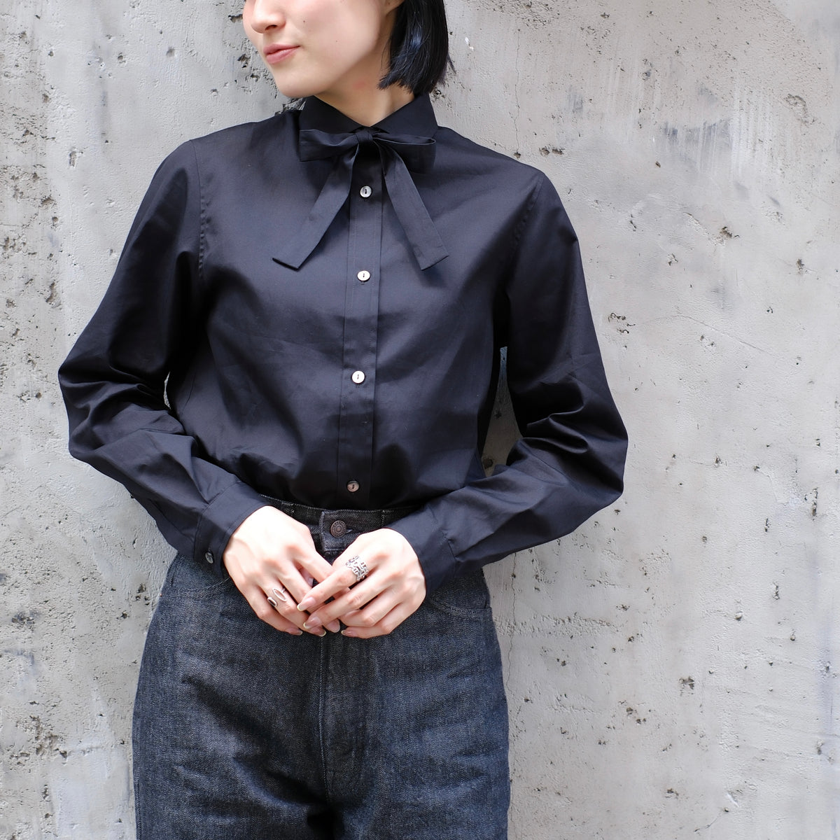 MILLICENT BOWTIE SHIRTS BLACK