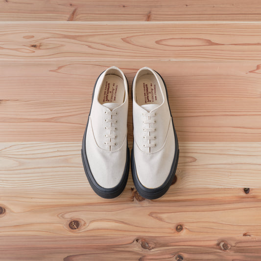 WAKOUWA LOW-TOP BLACK SOLE NATURAL