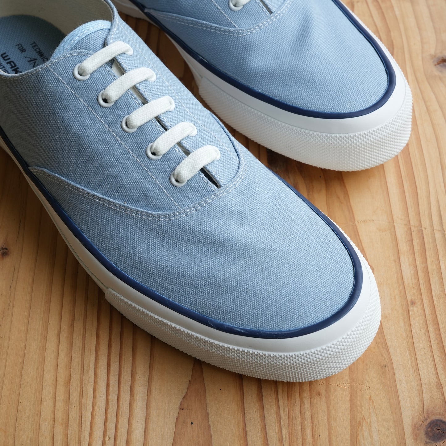 WAKOUWA LOW-TOP WHITE SOLE SEASON COLOR