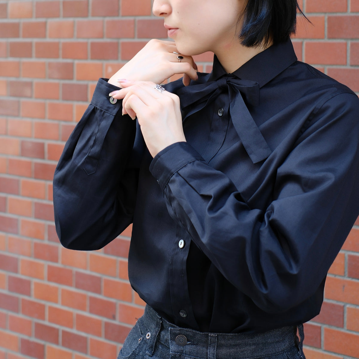 MILLICENT BOWTIE SHIRTS BLACK