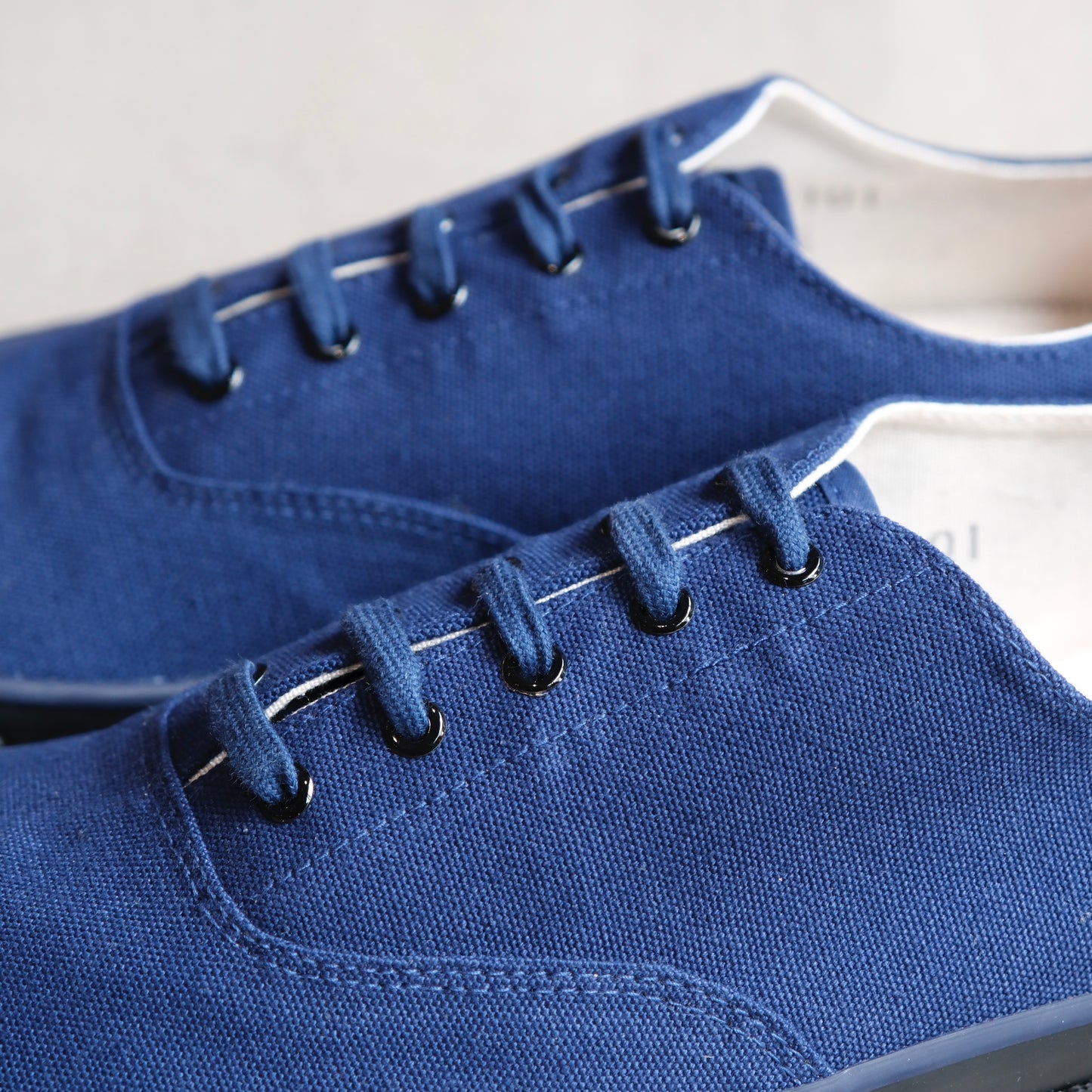 WAKOUWA LOW-TOP BLACK SOLE IK. BLUE