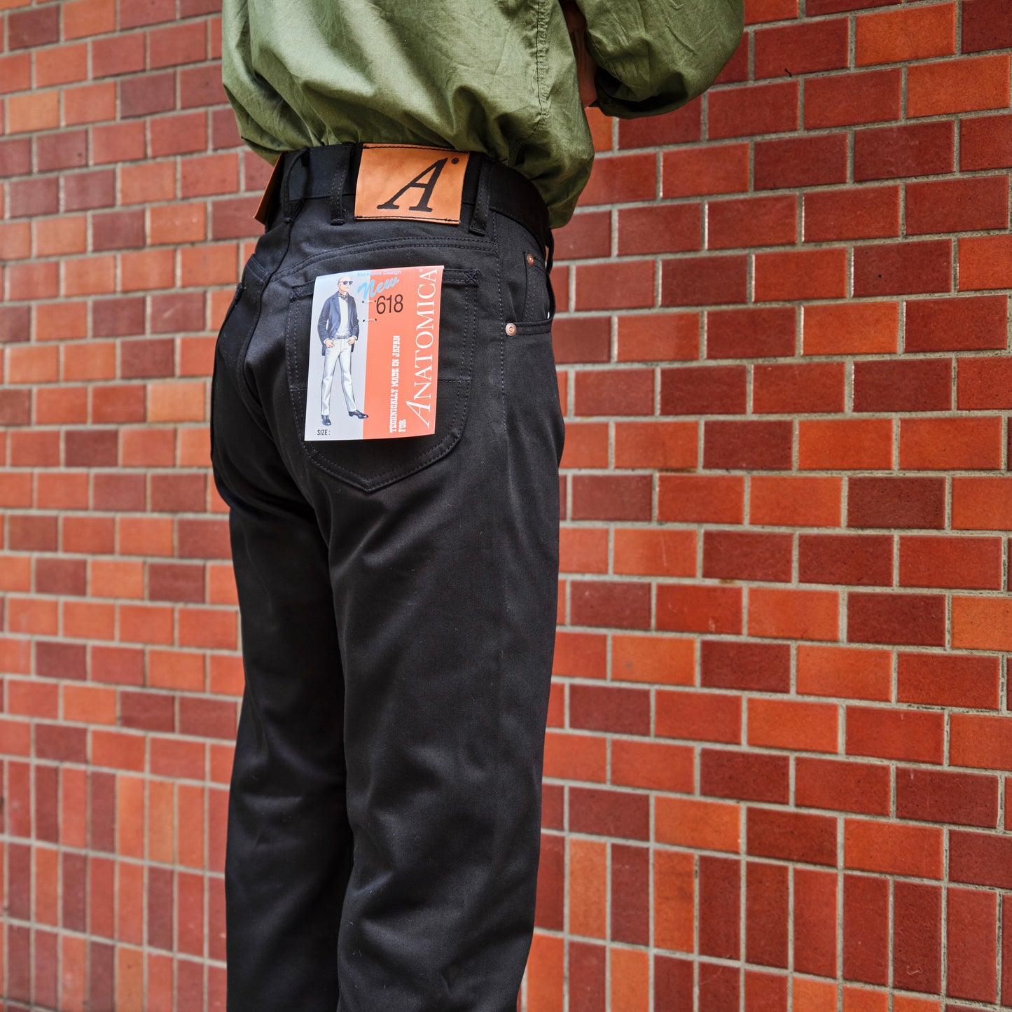 618 CALIFORNIAN SATEEN BLACK