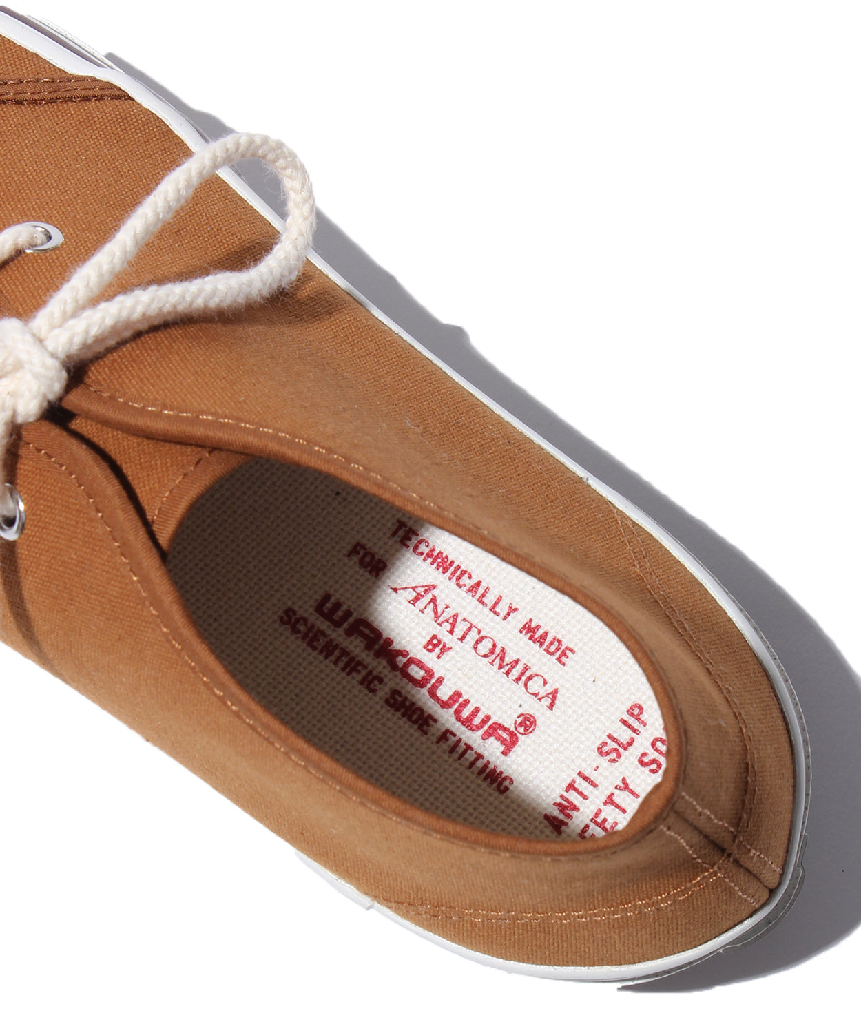 WAKOUWA CHUKKA WHITE SOLE BROWN