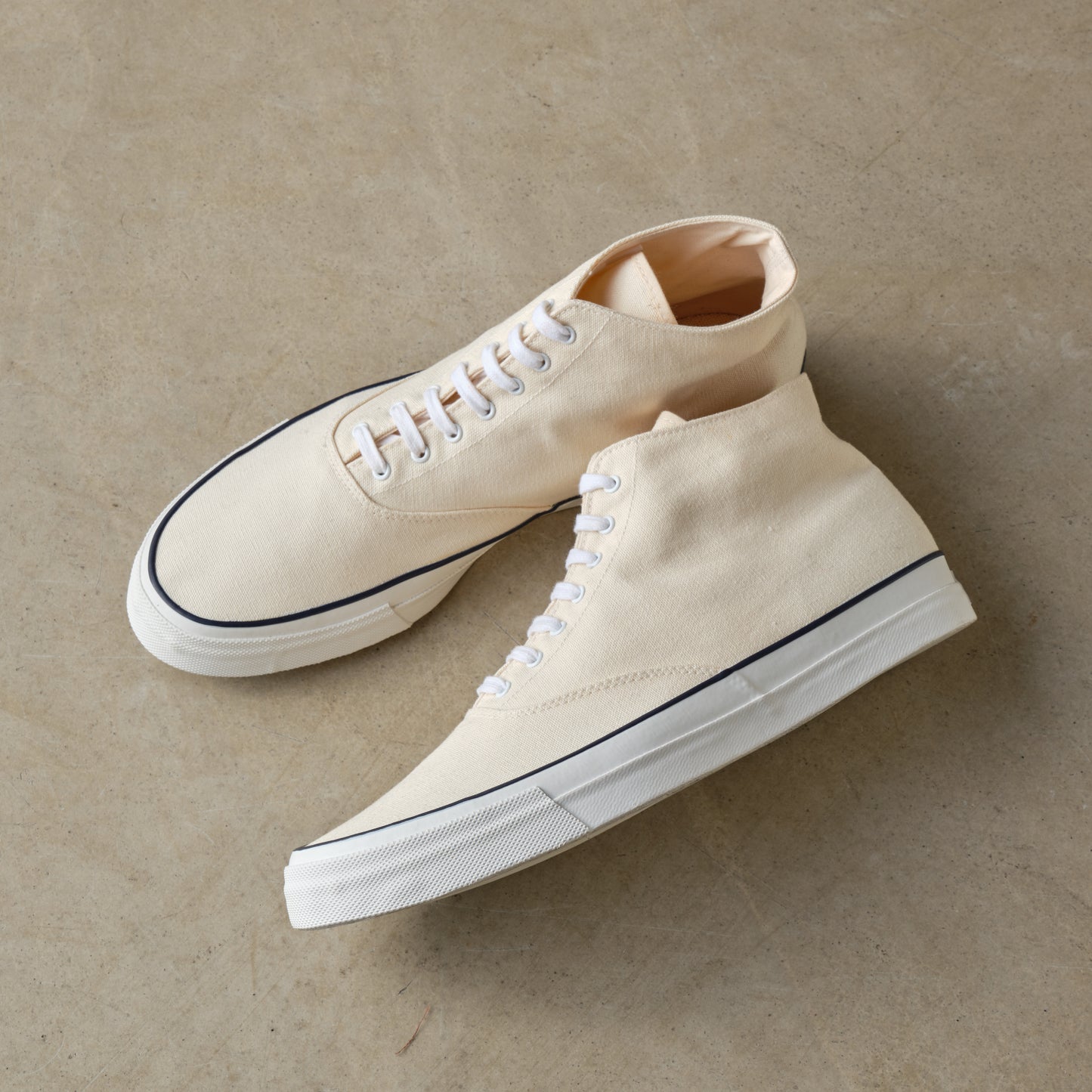 WAKOUWA HI-TOP WHITE SOLE MADE IN TAIWAN