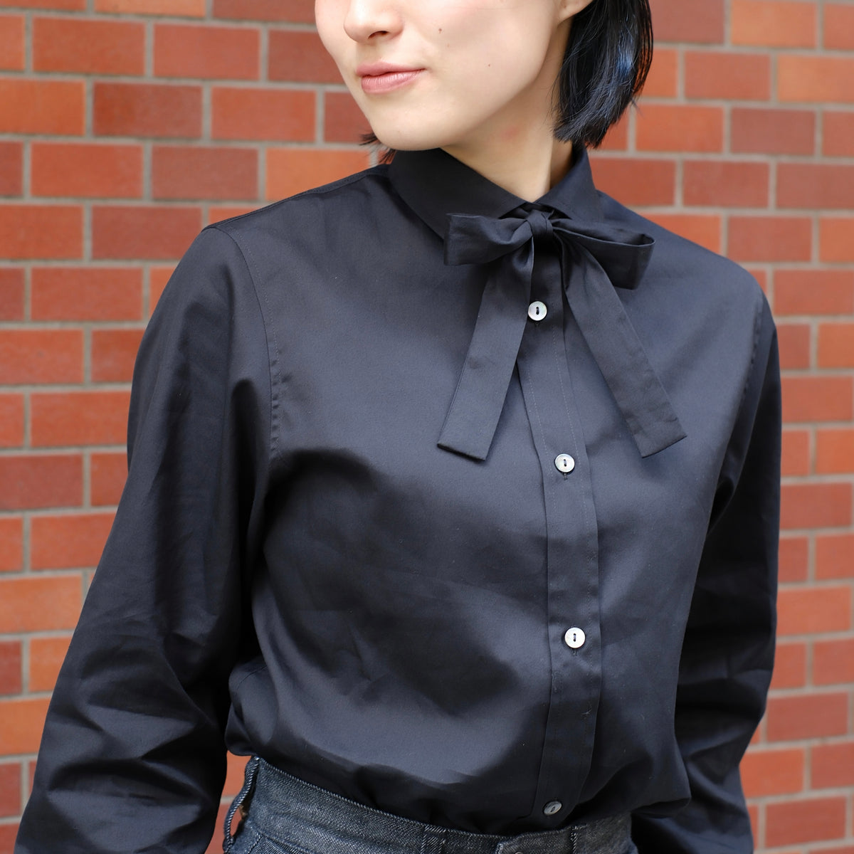 MILLICENT BOWTIE SHIRTS BLACK