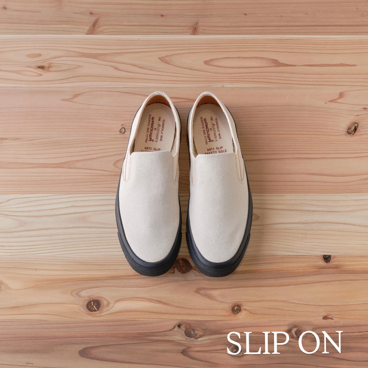 WAKOUWA SLIP ON BLACK SOLE NATURAL