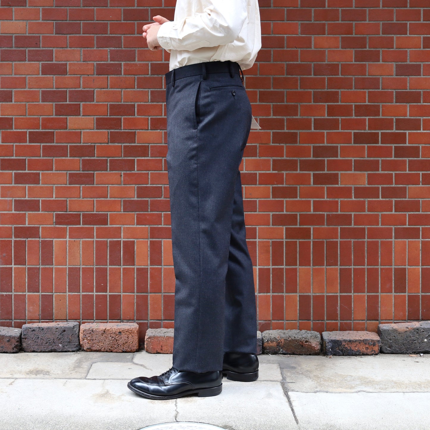 TRIM FIT PANTS Ⅲ WOOL SERGE CHARCOAL