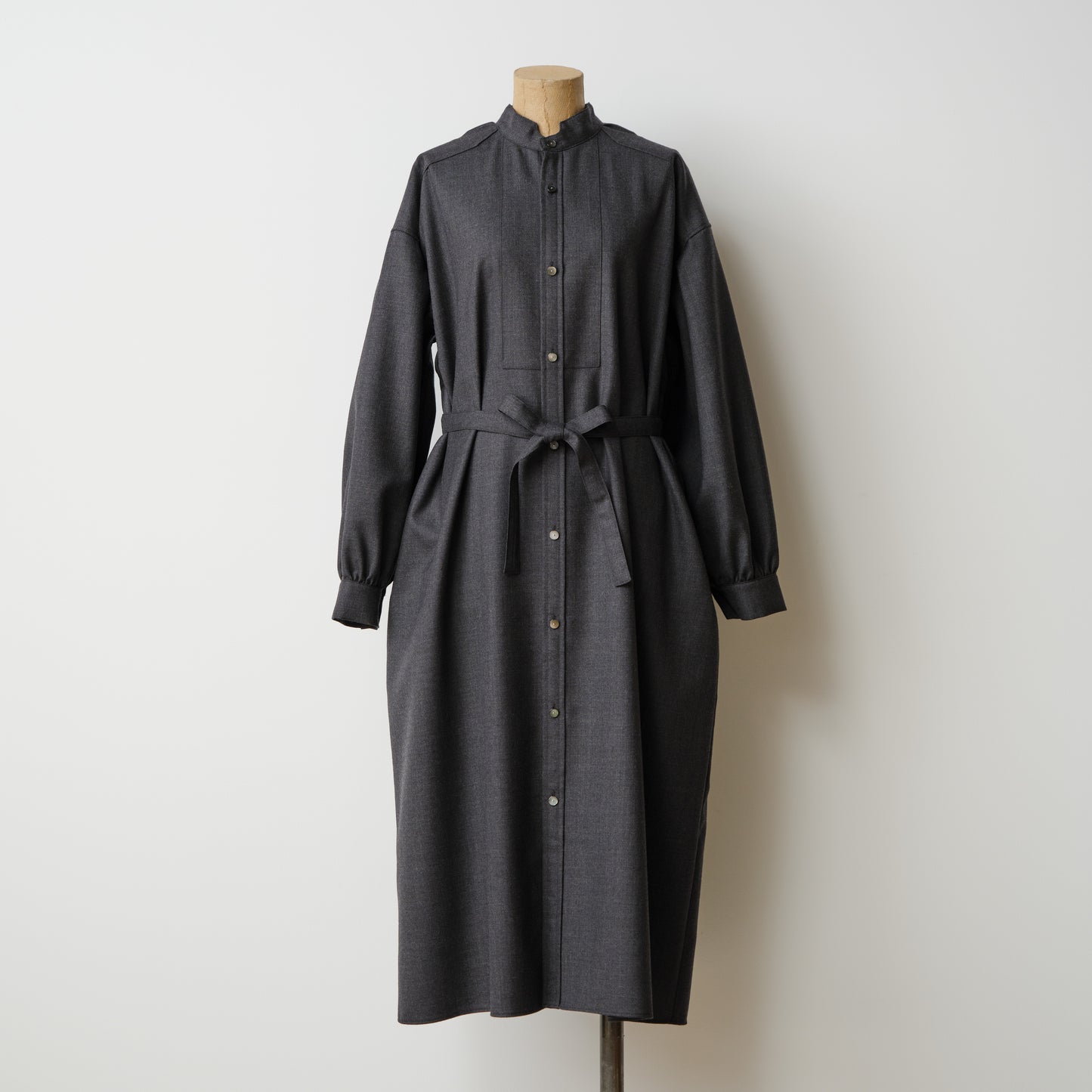 TUSCAN DRESS WOOL SERGE