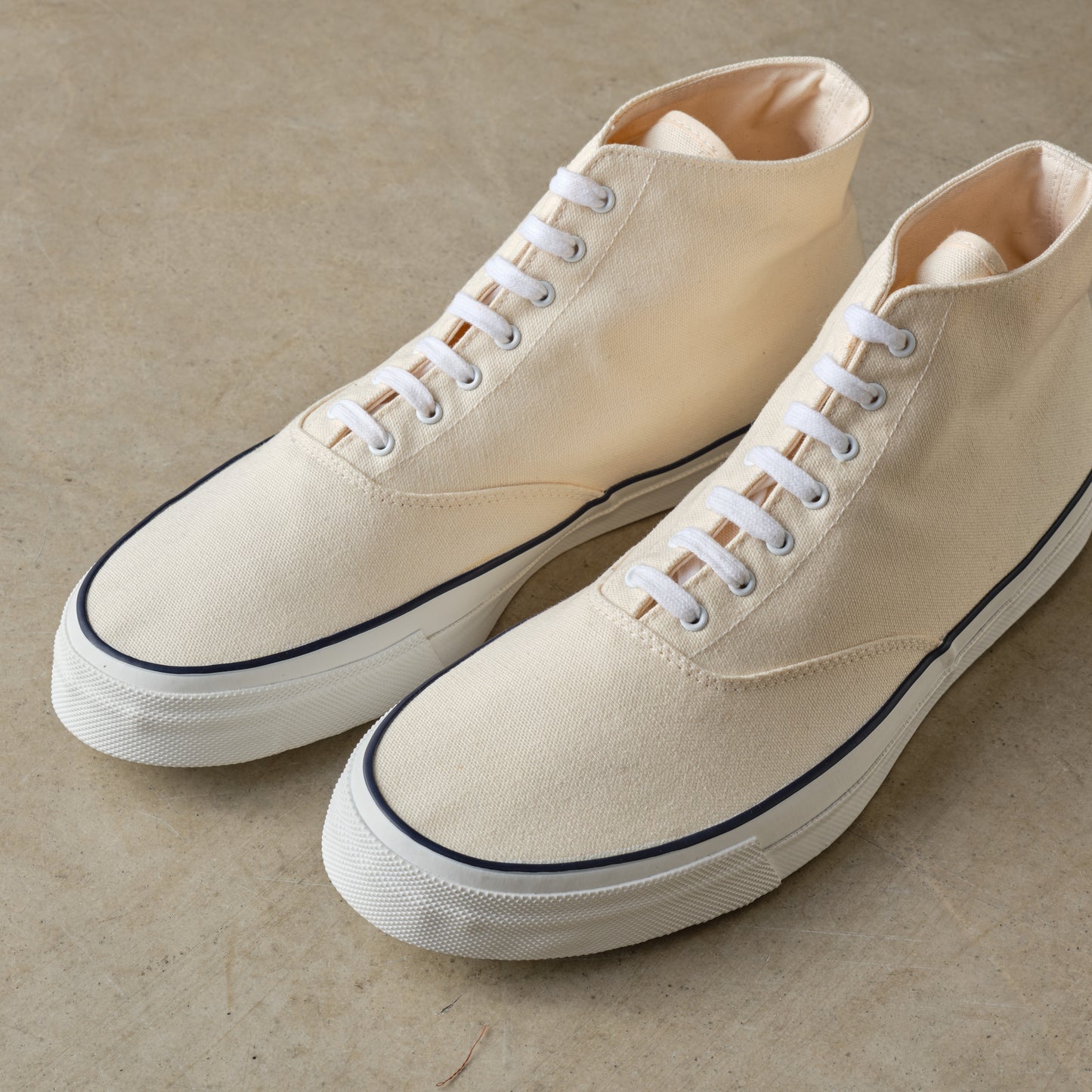 WAKOUWA HI-TOP WHITE SOLE MADE IN TAIWAN