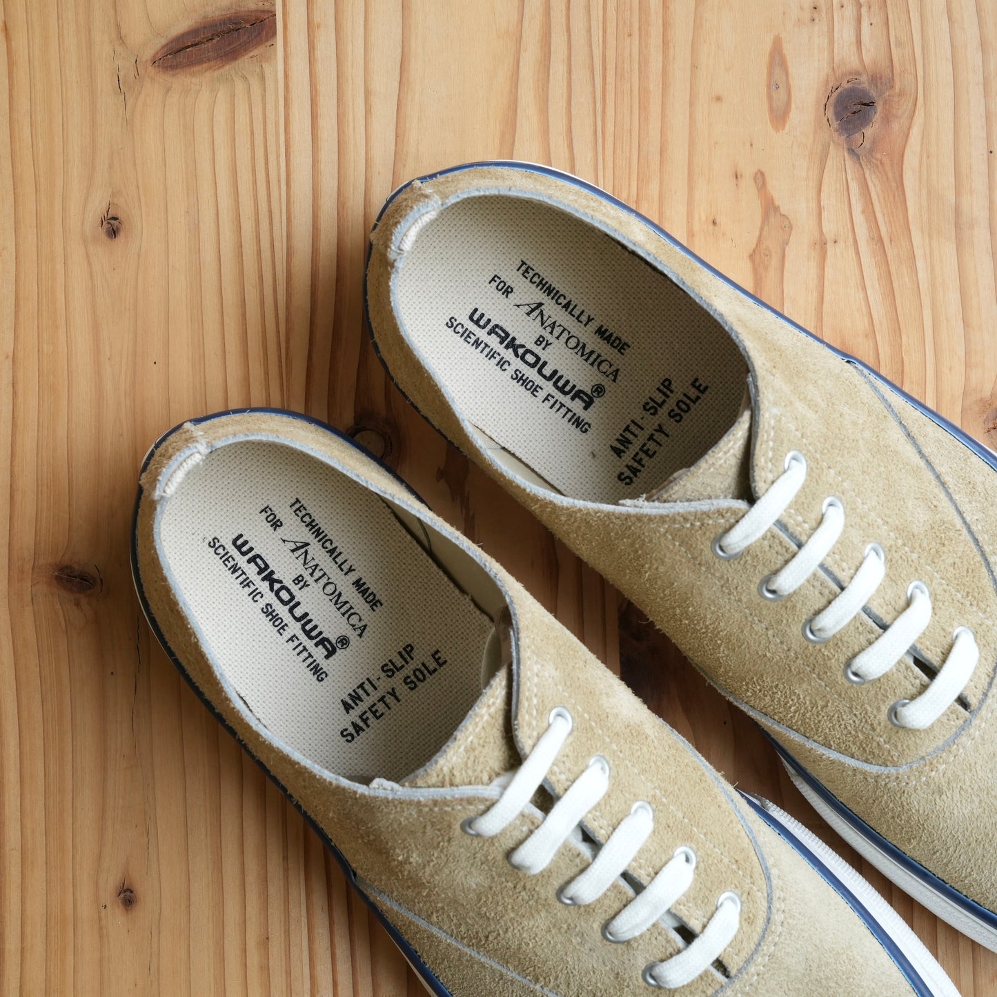 WAKOUWA LOW-TOP SUEDE UNLINED