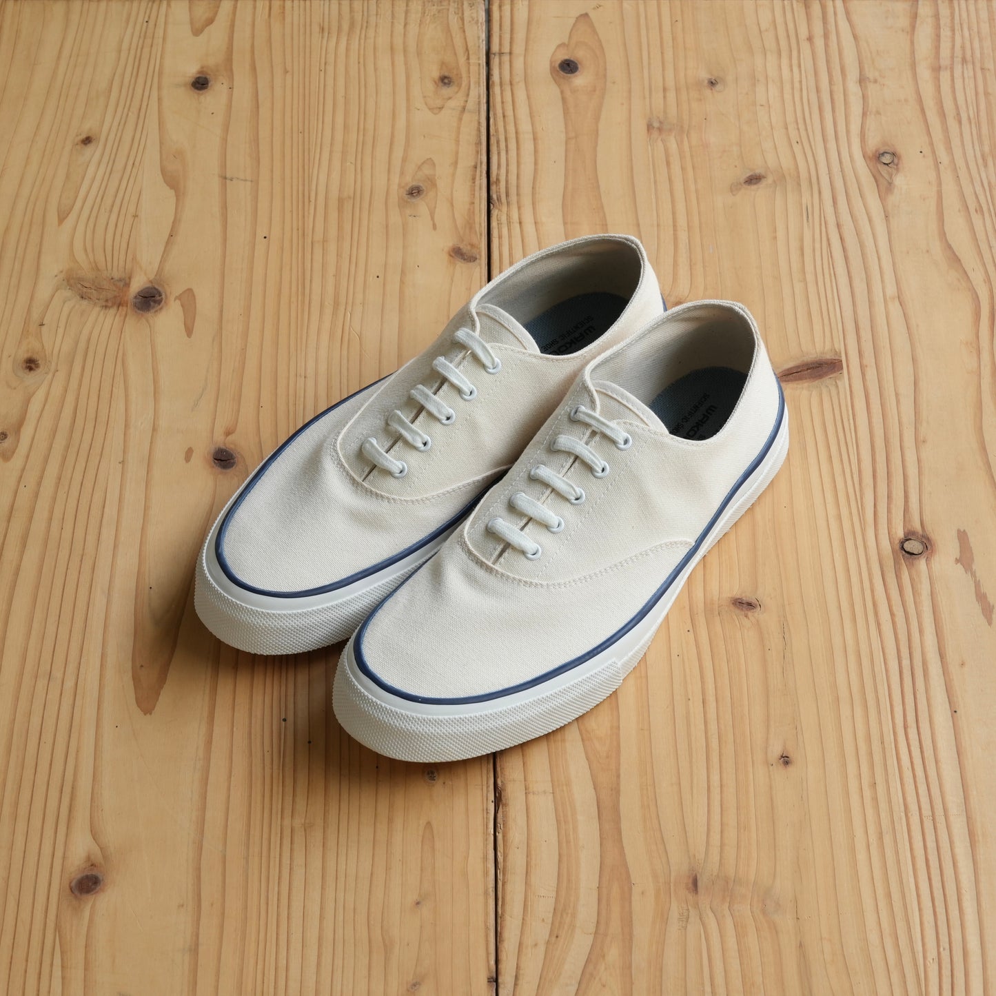 WAKOUWA LOW-TOP WHITE SOLE