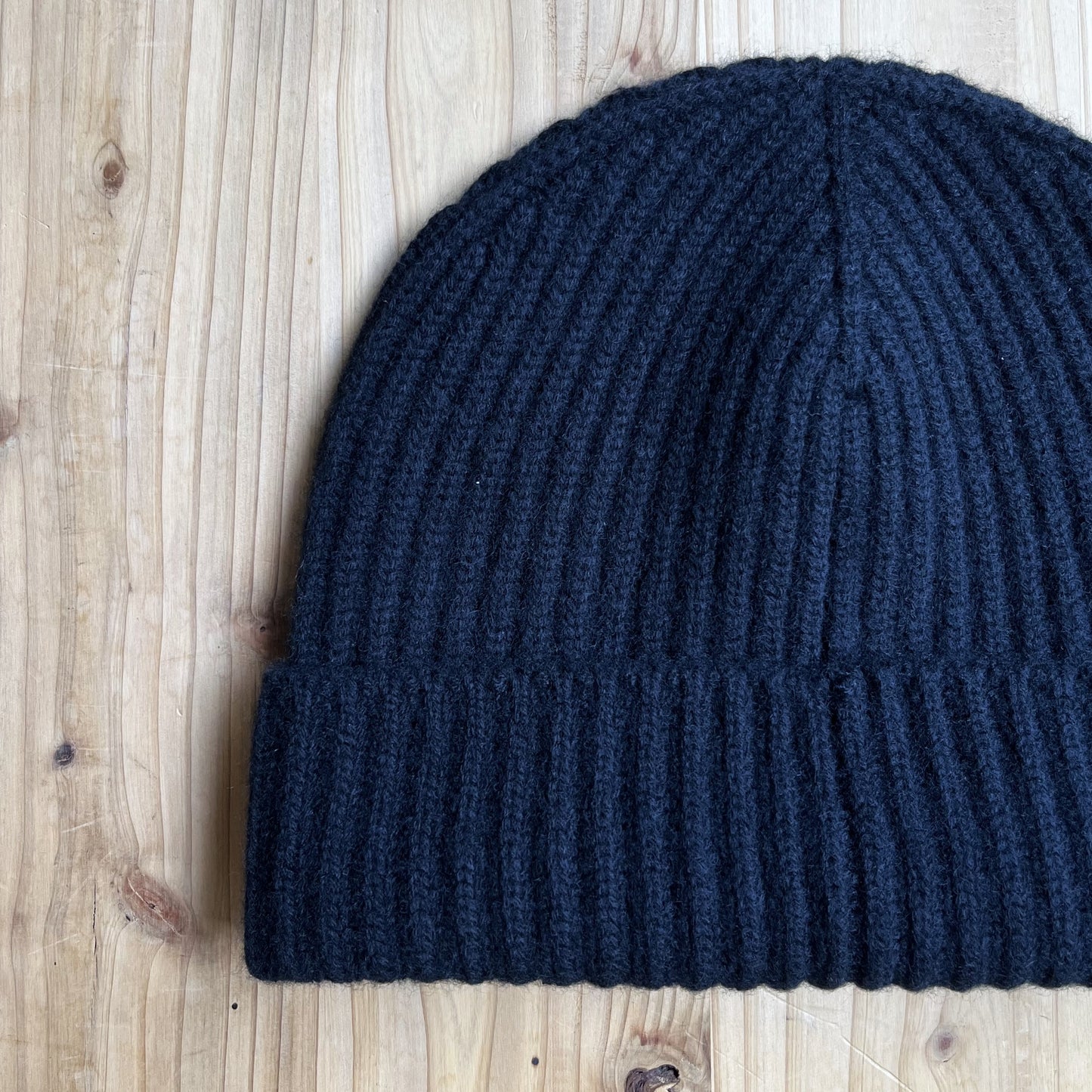 BEGG & CO CASHMERE BEANIE