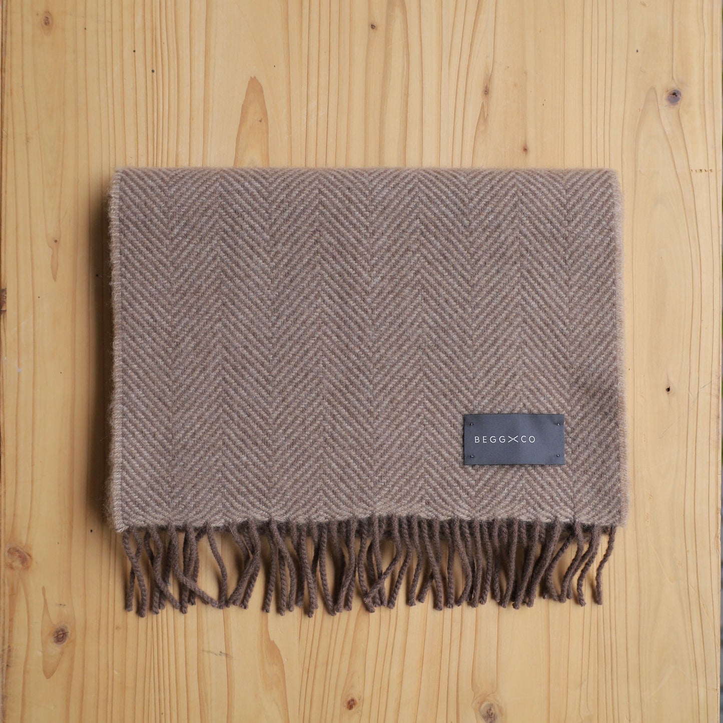 BEGG & CO CASHMERE MUFFLER HERRING-BONE