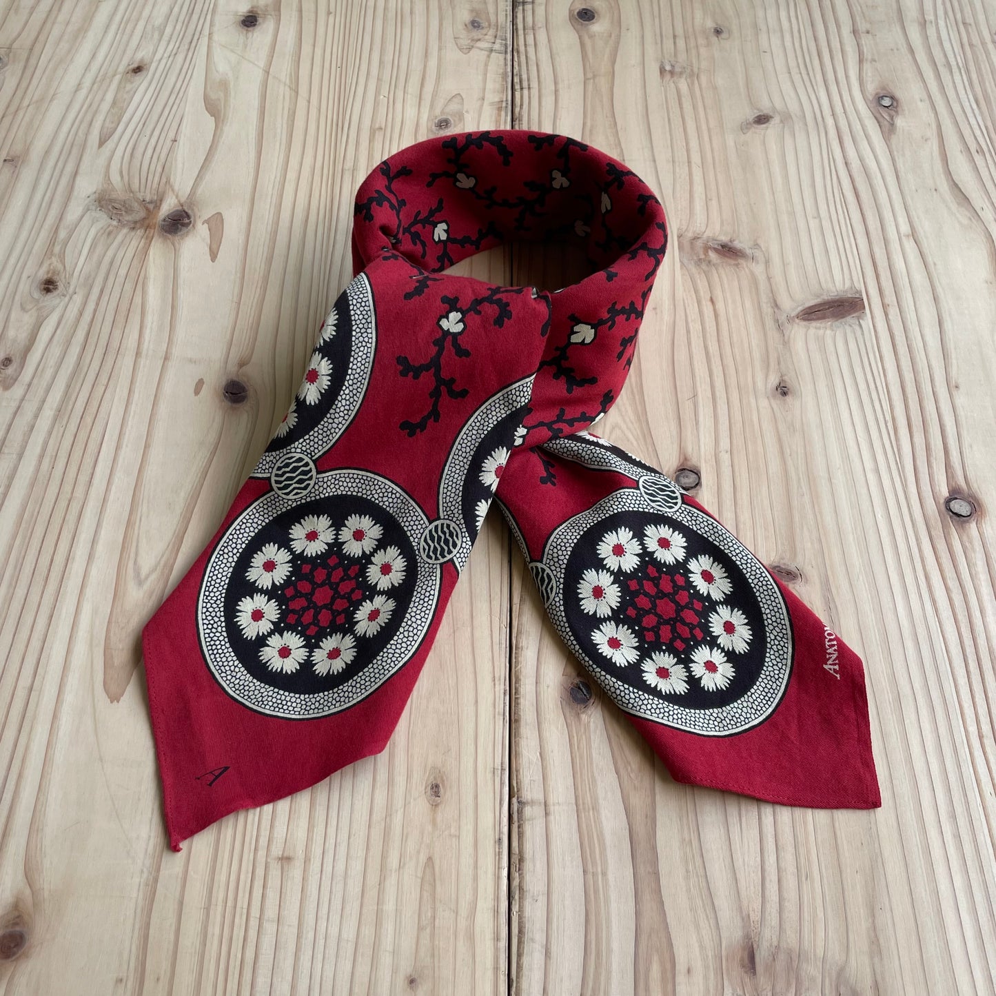 SATIN SCARF SIX PETAL FLOWER