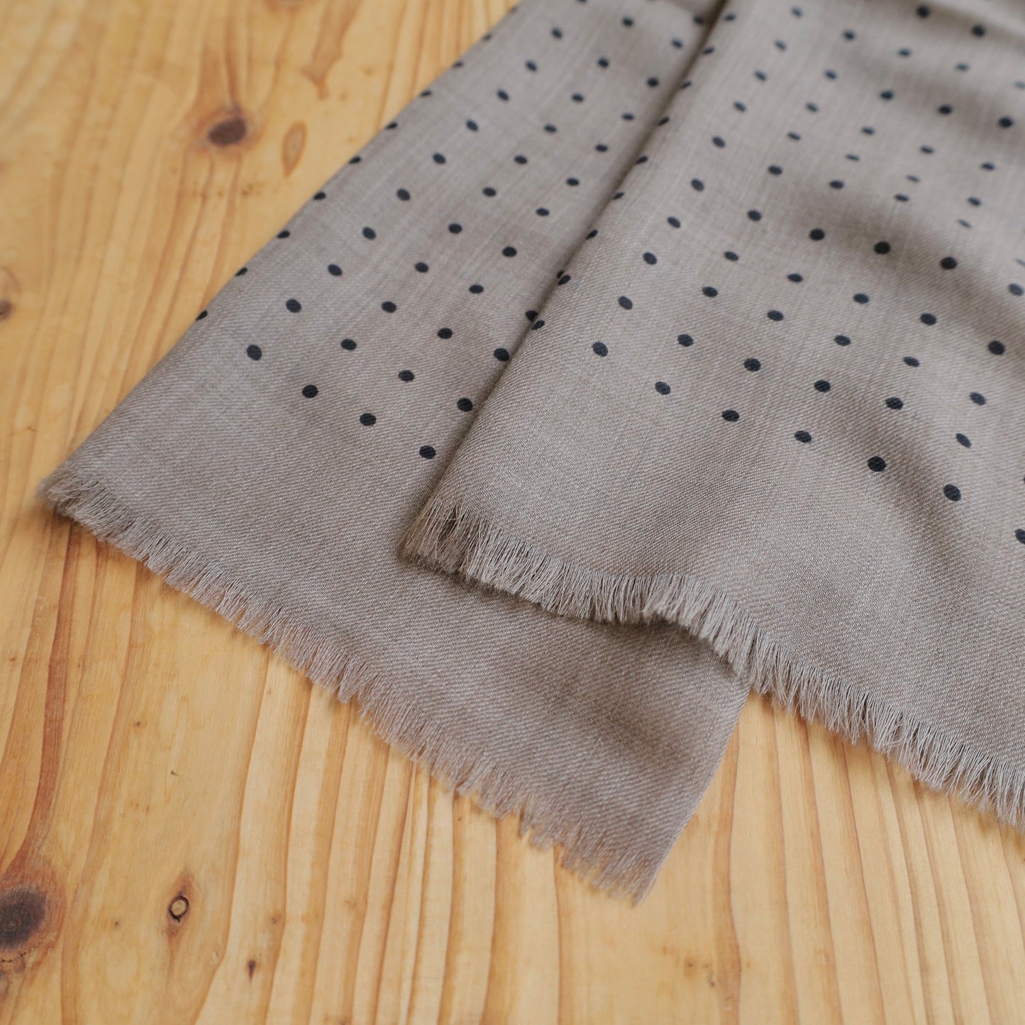 BEGG & CO CASHMERE SCARF POLKA DOT