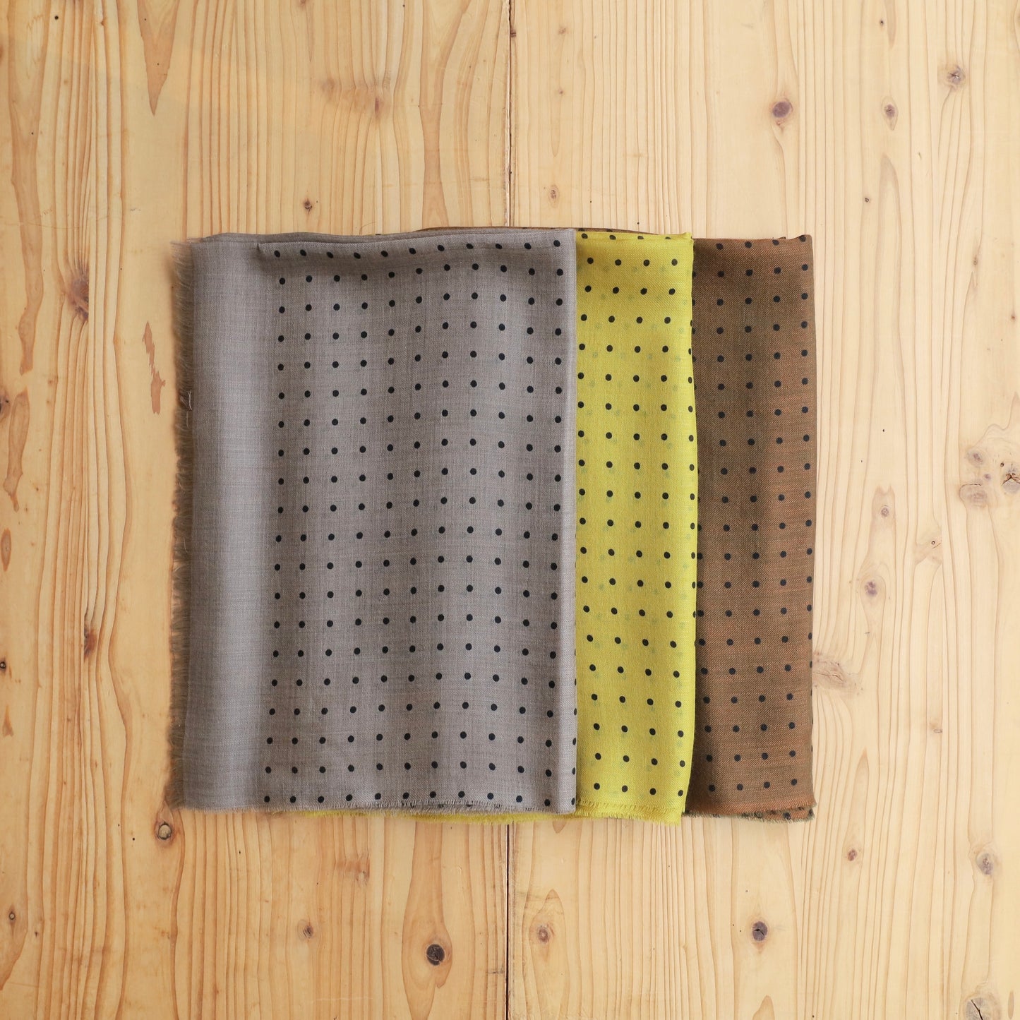 BEGG & CO CASHMERE SCARF POLKA DOT