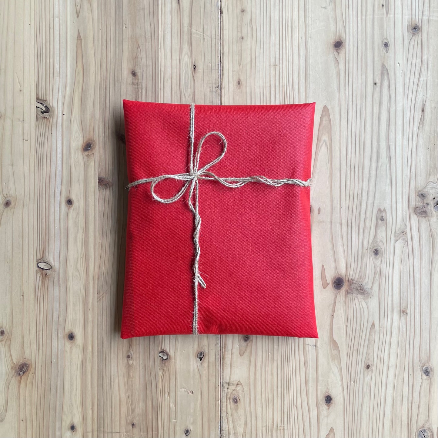 GIFT WRAPPING