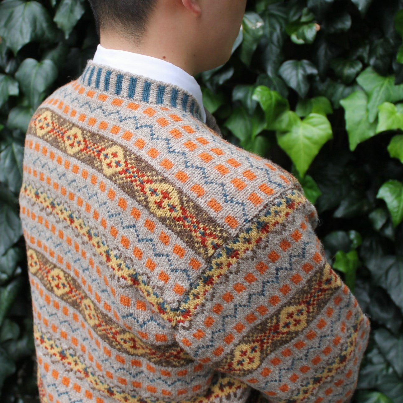 V-NECK FAIR ISLE SWEATER YOUNG PRINCE OF WALES – ANATOMICA NAGOYA